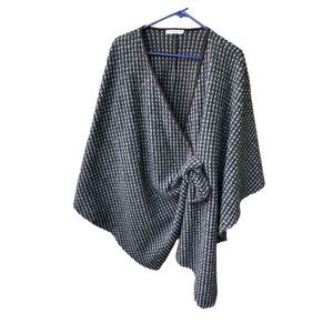 Tempo Paris wool cape poncho size S/M made in Italy